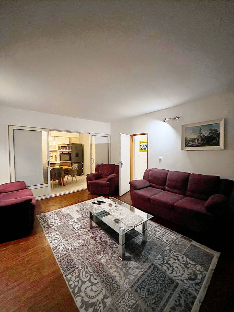 Holiday apartment with patio & BBQ — photo 4