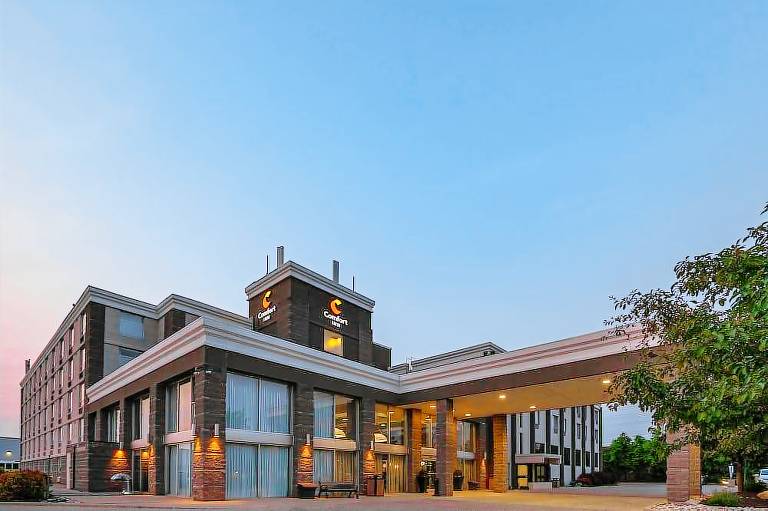 Comfort Inn & Conference Centre Toronto Airport
