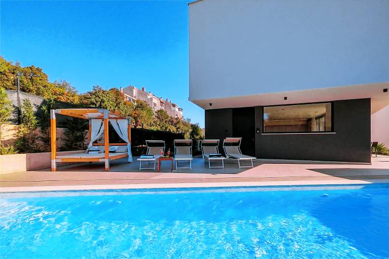 Stunning villa with private pool just 450 metres from the beach – dogs are welcome — photo 5