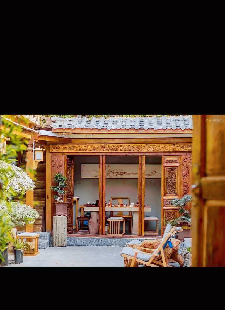 Vacation home with garden, hot tub & grill — photo 2