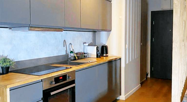 Rental apartment with patio — photo 3