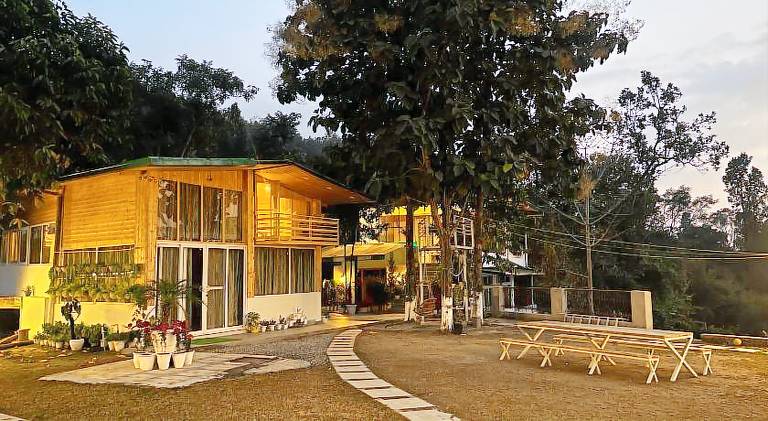 Saraiville A Boutique Riverside Resort