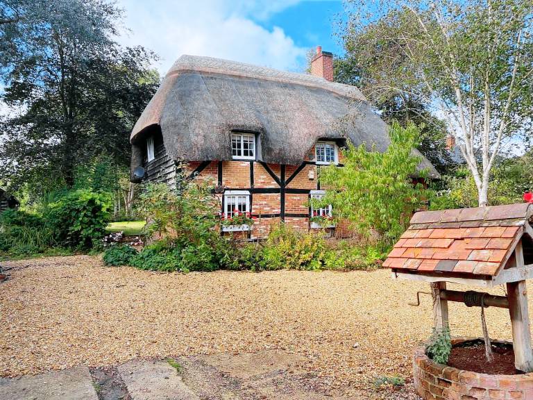 Cottage  West Wellow
