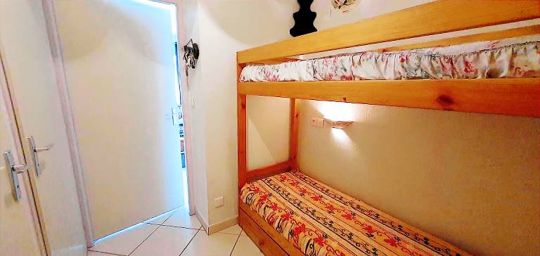 Rental apartment with patio & garden | Water view | Next to the beach | Pets allowed — photo 5