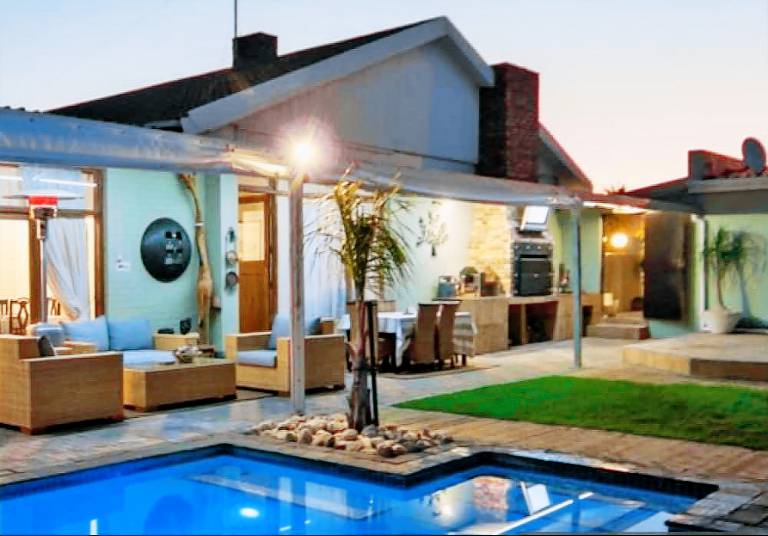Bed & Breakfast  Summerstrand