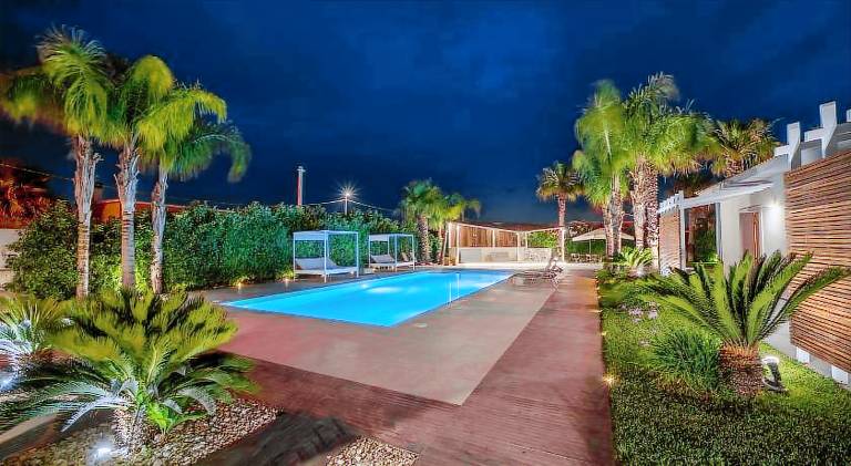 Aqua Venere Pool & Suites in Marsala