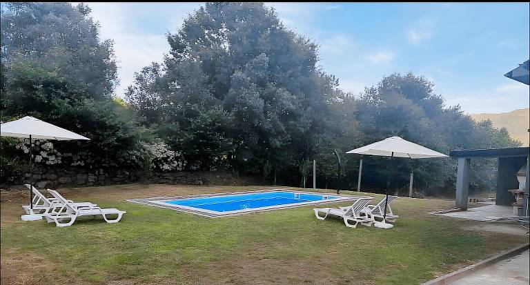Villa 'Casa Santo Antonio' with Mountain View, Private Pool and Wi-Fi in Braga