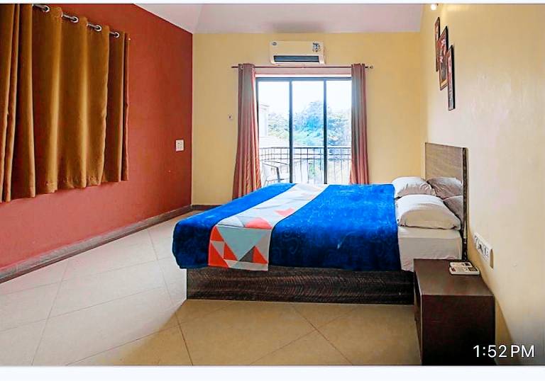 Lovely villa with pool | Pets are welcome in Khandala