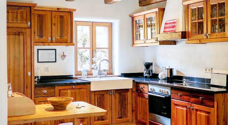 Family-friendly chalet with patio, garden & sauna | Pets allowed — photo 3