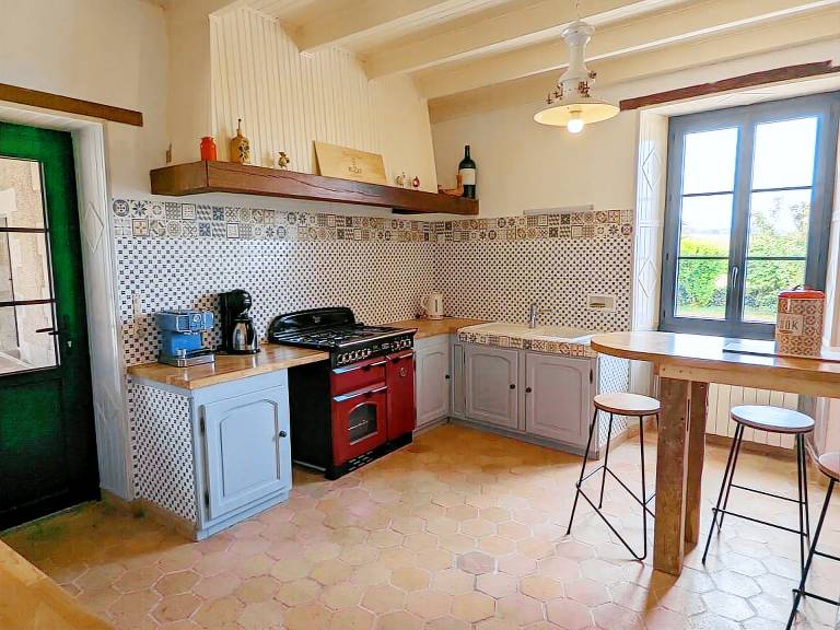 Charming Cottage with Heated Pool, Terrace, and Enclosed Garden in Aubeville — photo 5