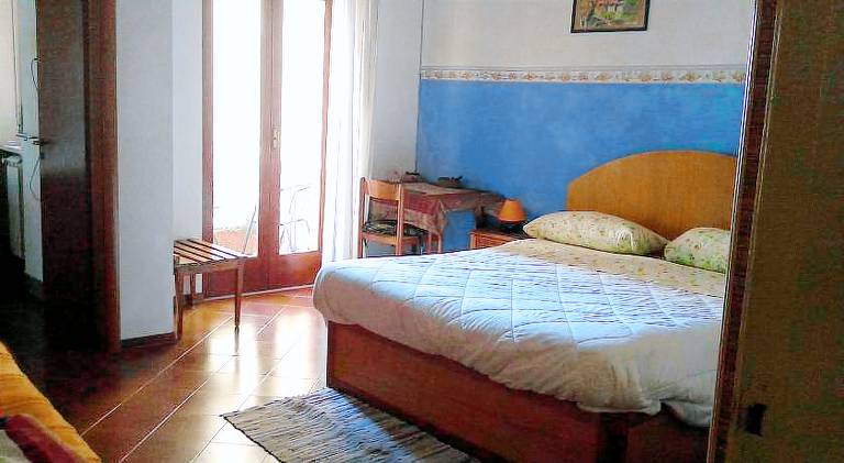 The Dolphins Guest House in Giardini Naxos