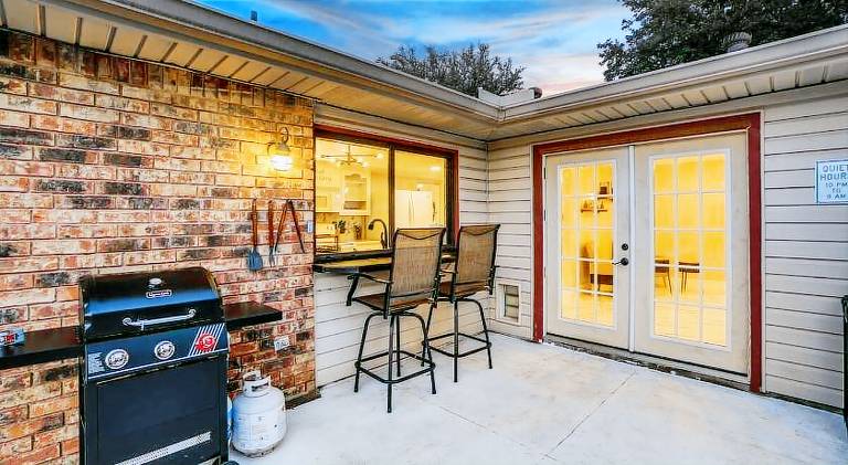 Spacious vacation home with pool | Dogs allowed — photo 5