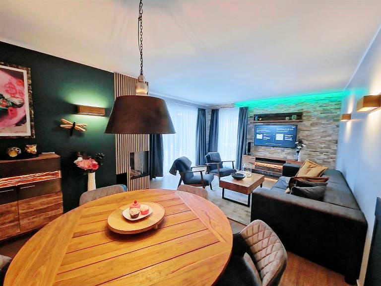 Green Eagle Lodge – Ferienhaus mit Garten, Sauna, Pool und großzügiger Terrasse — photo 4