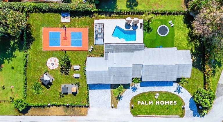 Villa with pool & hot tub in Plantation, FL