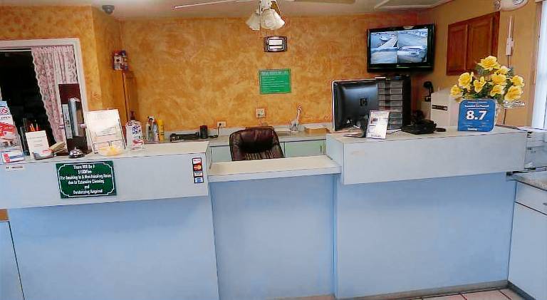 Executive Inn Pearsall — photo 4