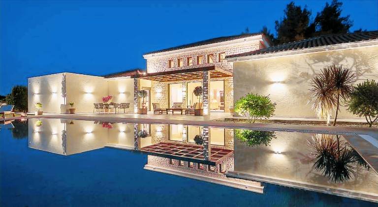 Villa with private pool, barbeque & patio | Good for workation in Zakynthos