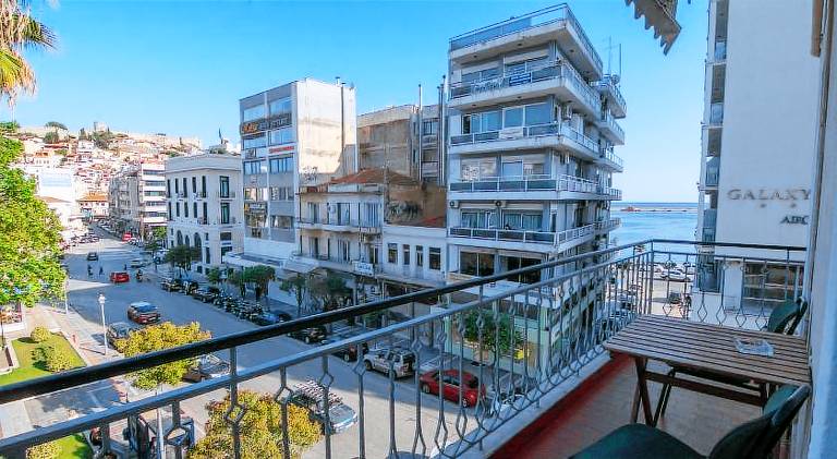 Holiday apartment with terrace — photo 2