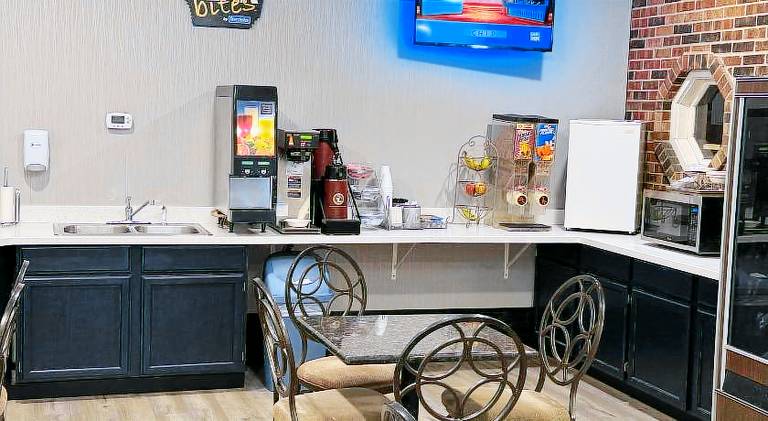 Travelodge by Wyndham Airport Platte City — photo 5