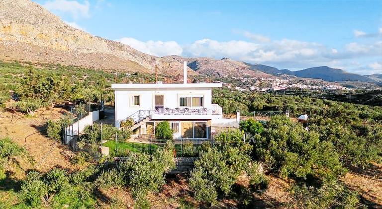 Pleasant villa with garden, terrace & grill | Pets are welcome — photo 5