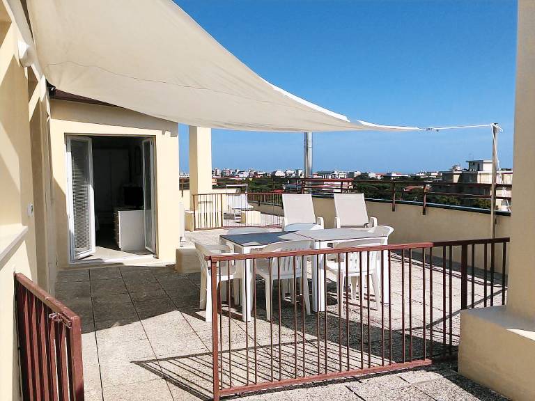 Family-oriented charming apartment with terrace | Nature view | Next to the beach | Pets allowed — photo 2