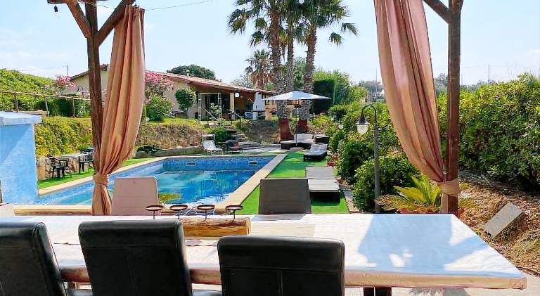Bungalow with garden, terrace & pool | Pets allowed — photo 4