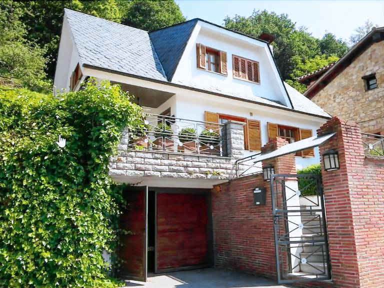House  Sevares