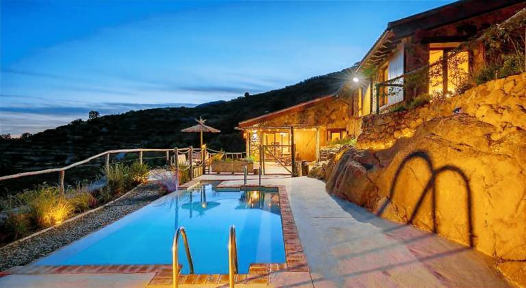 Chalet with pool — photo 3