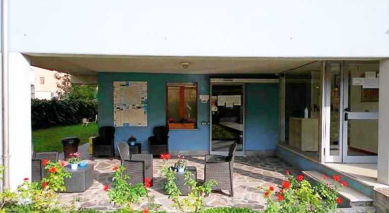 Serviced apartment with garden — photo 4