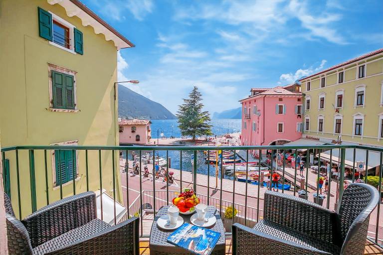 Ferienwohnung mit Hund inTurbel, Nago-Torbole Gardasee f&uuml;r max. 4 Personen