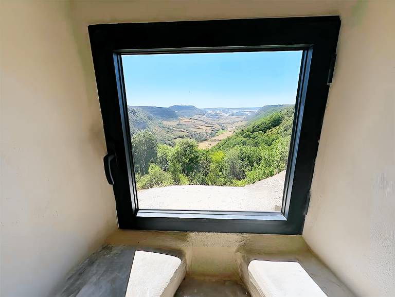 Domaine Labro with Extraordinary View of the Levancou Cirque — photo 5