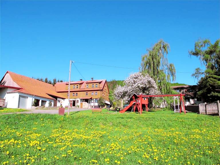 Rental apartment with barbecue & garden — photo 2