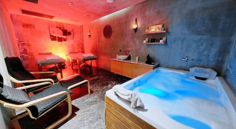 Endless Art Hotel-Special Category — photo 4