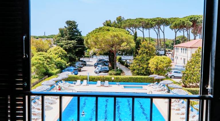 Wonderful serviced apartment with pool | Close to the beach | Pet-friendly — photo 4