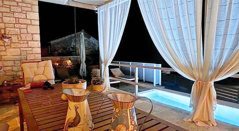 Villa with terrace, garden & private pool | Suitable for remote work — photo 2