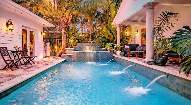 House with pool | Suitable for remote work | Pets are welcome in West Palm Beach, FL