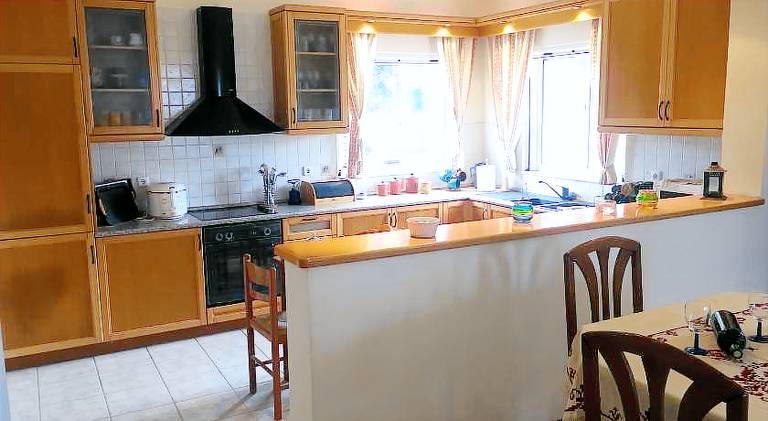 Vacation home with patio, garden & barbeque — photo 3