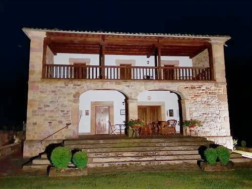 Casa Camaleño