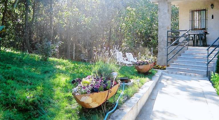 Fully equipped house with private pool, garden & grill | Suitable for remote work | Pets allowed — photo 5