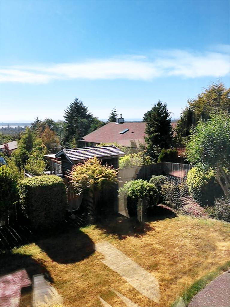 House with garden & patio — photo 3