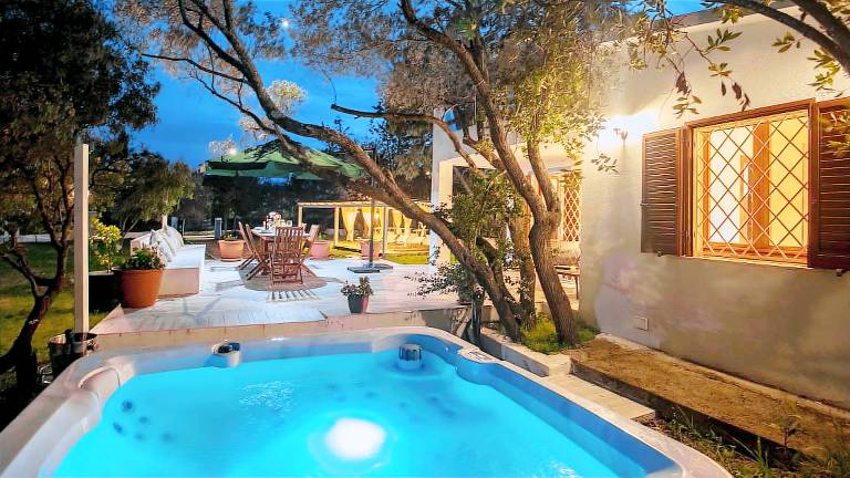 Child-friendly villa with barbeque, terrace & hot tub | Garden view | Beach nearby | Dogs allowed — photo 2