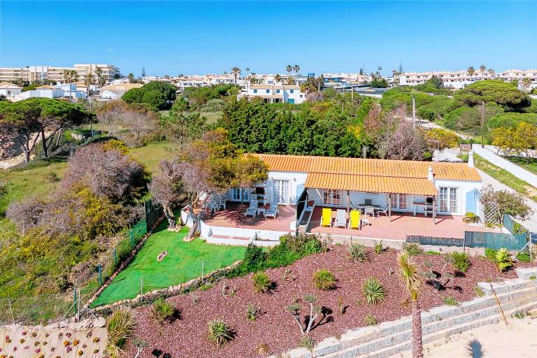 Studio with grill & patio | Beach nearby | Pets are welcome — photo 3