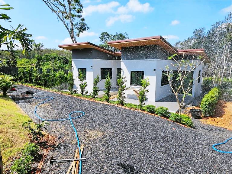 House with patio & garden | Suitable for remote work in Sa Khu