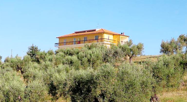 Serviced apartment  Offida