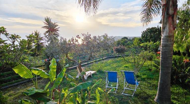 Holiday apartment with patio, yard & barbecue | Dogs allowed in Tropea