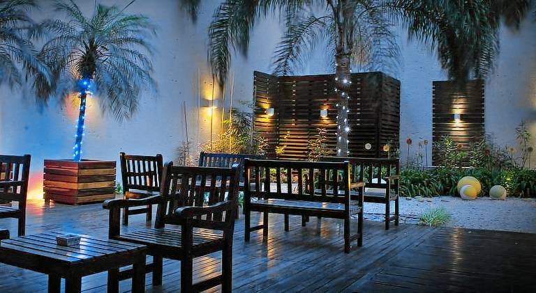 Serviced apartment with garden, patio & hot tub | Perfect for remote work — photo 5