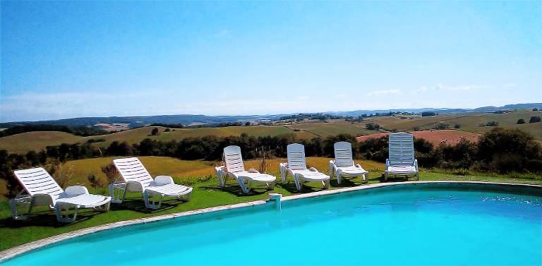 Child-friendly charming vacation home with pool, garden & terrace | Garden view | Pet-friendly — photo 3