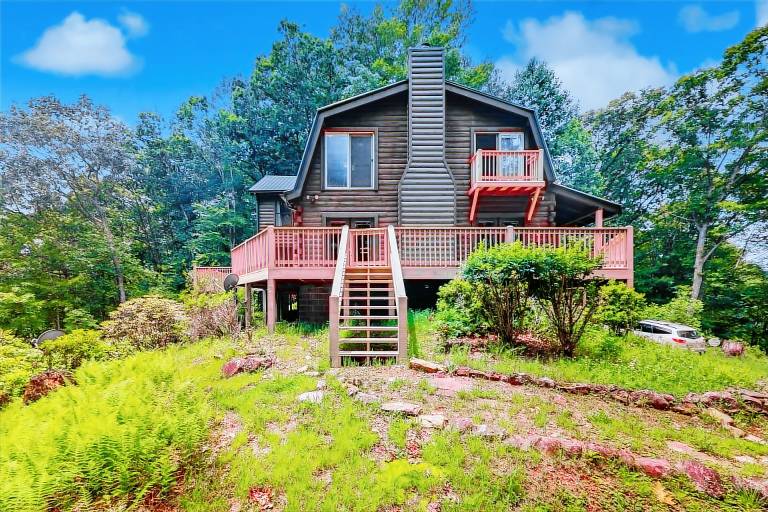 House Nantahala Lake