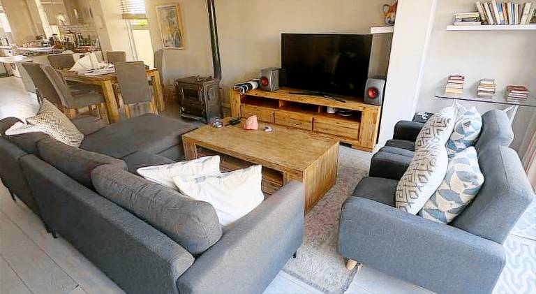 Holiday apartment with pool | Next to Sea Point — photo 2
