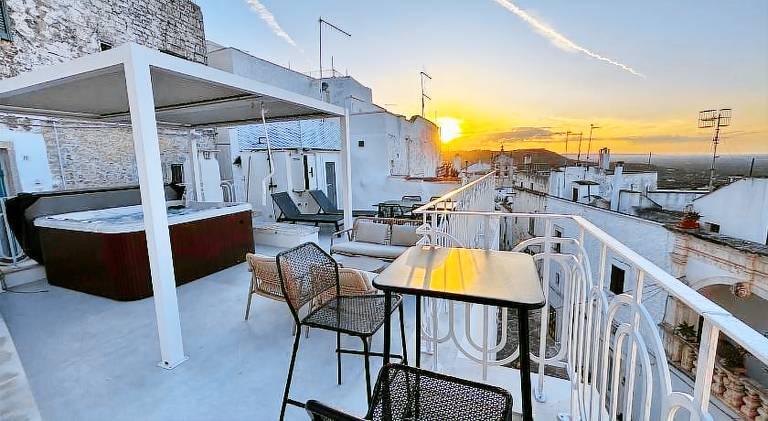Fully equipped nice rental apartment with private pool, patio & hot tub | Pets allowed — photo 3