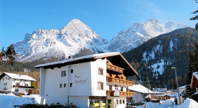 Apartment with barbeque & garden in Biberwier